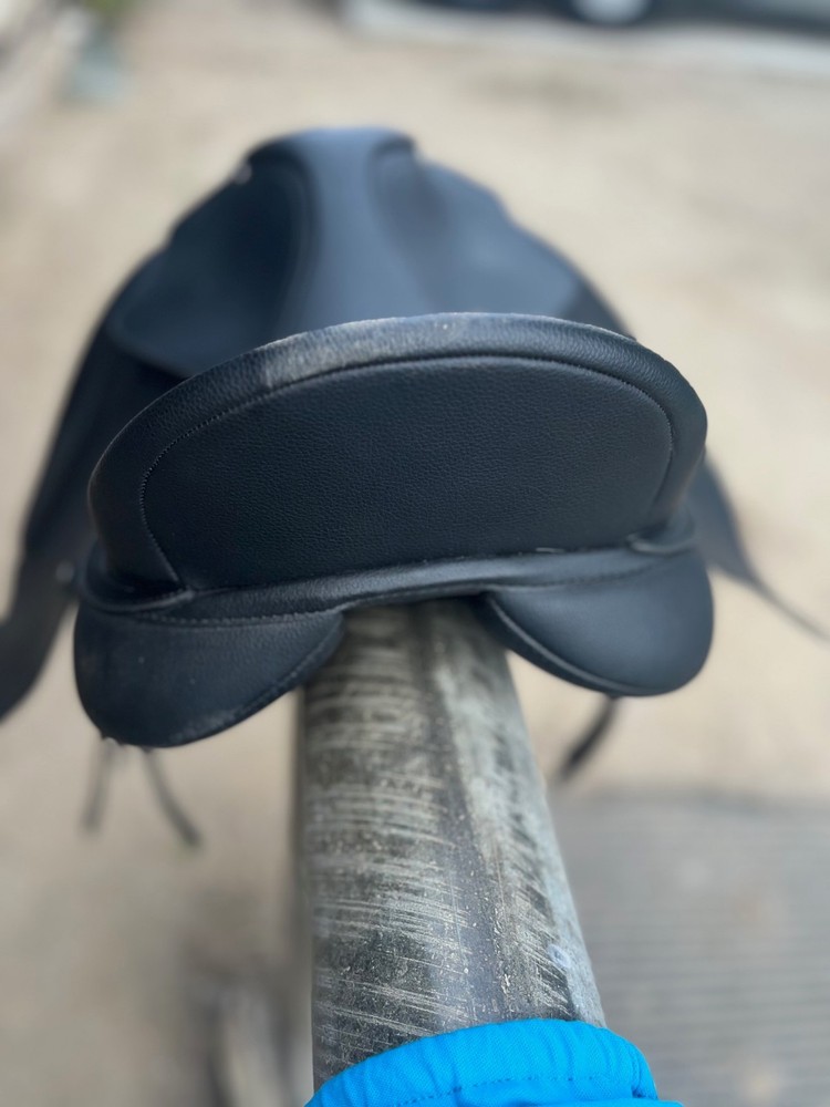 Wintec Dressage Saddle 18"