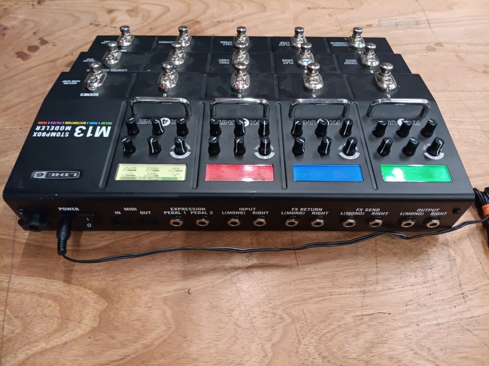 Line 6 M13 Stompbox Modeler Guitar Processor Pedal 75+ Effects