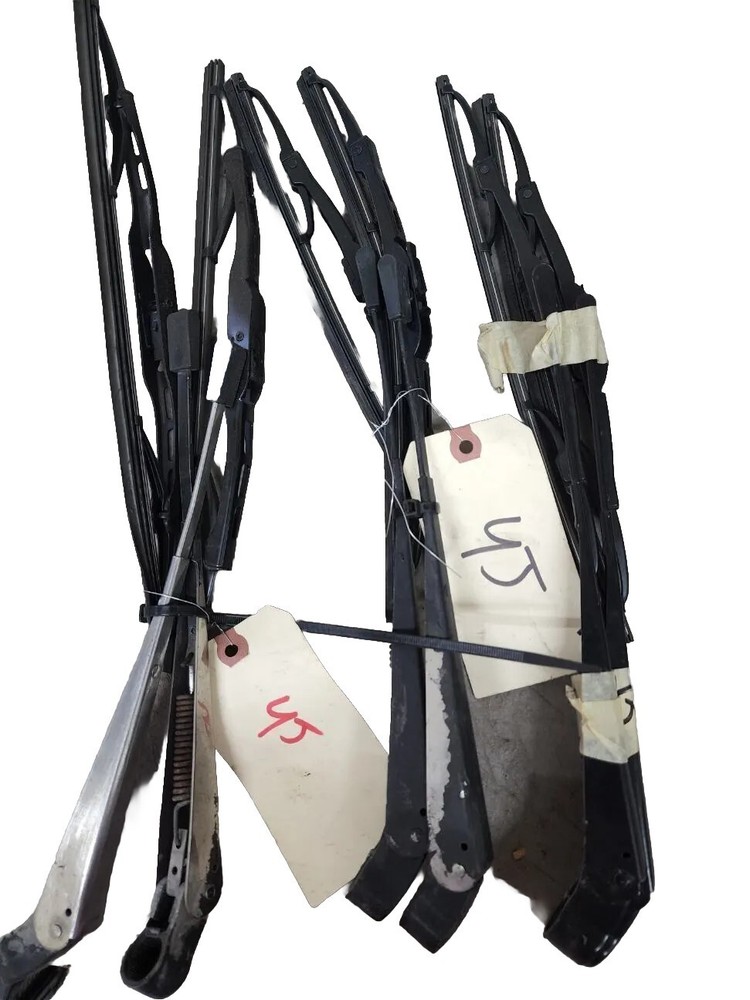 Jeep Yj windshield wiper arms 1 Set
