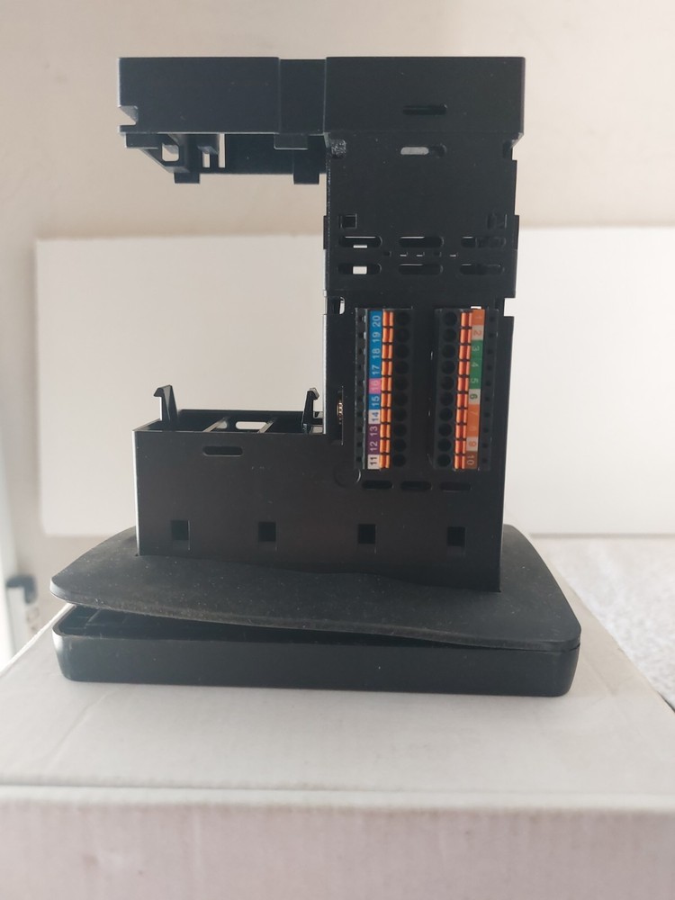 RED LION PM500A0400800F00 PANEL METER