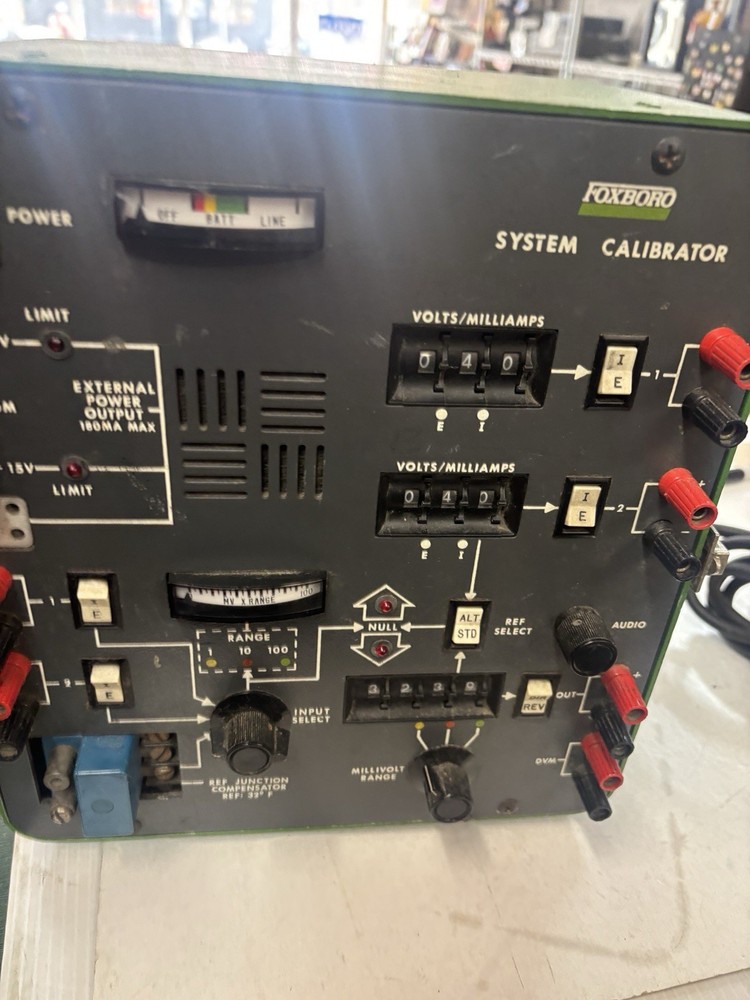FOXBORO 2AT-CAL SPEC 200 SYSTEM CALIBRATOR