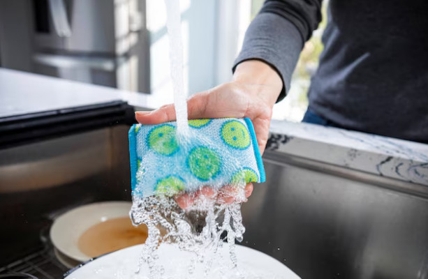 Scrub Daddy Scour Daddy Polymer foam Scouring pad 3 -Pack