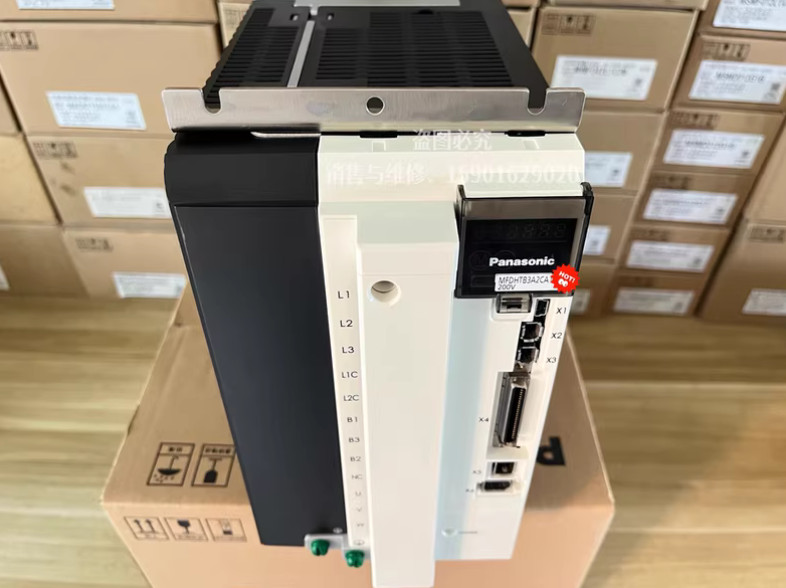 New in box Panasonic MFDKTB3A2CA1 AC Servo Driver.