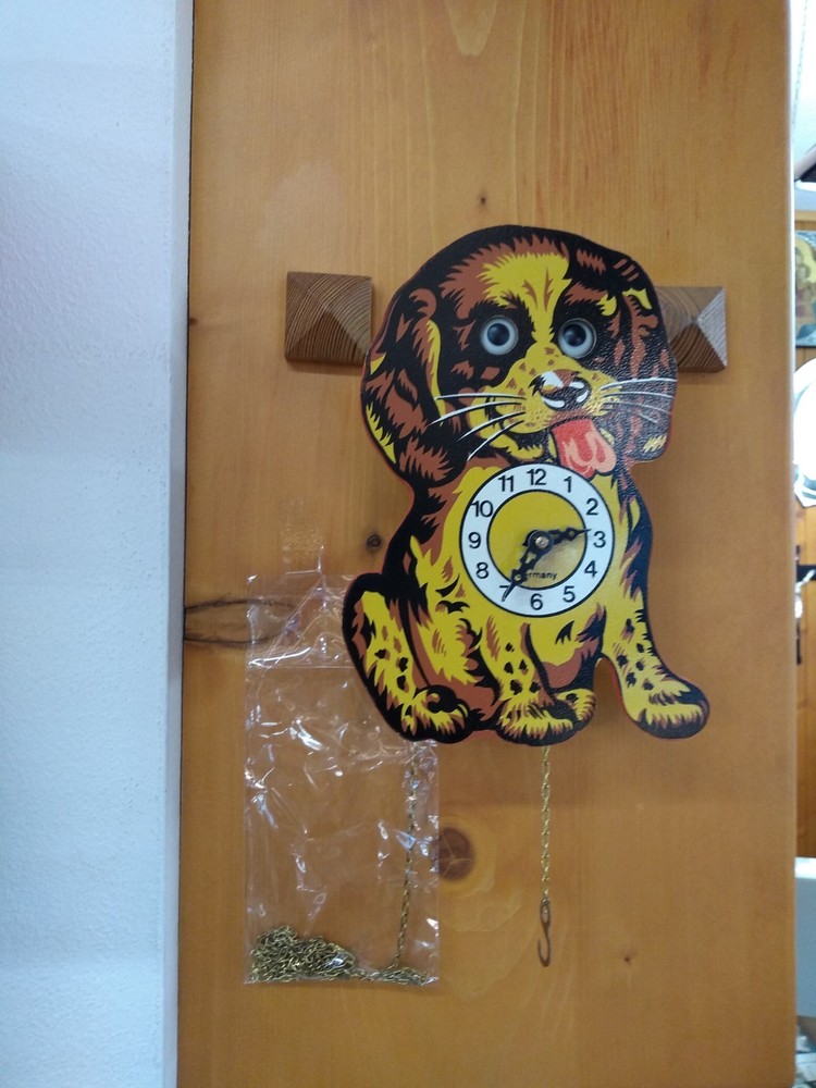 Dog Shaped Mechanical Wall Clock