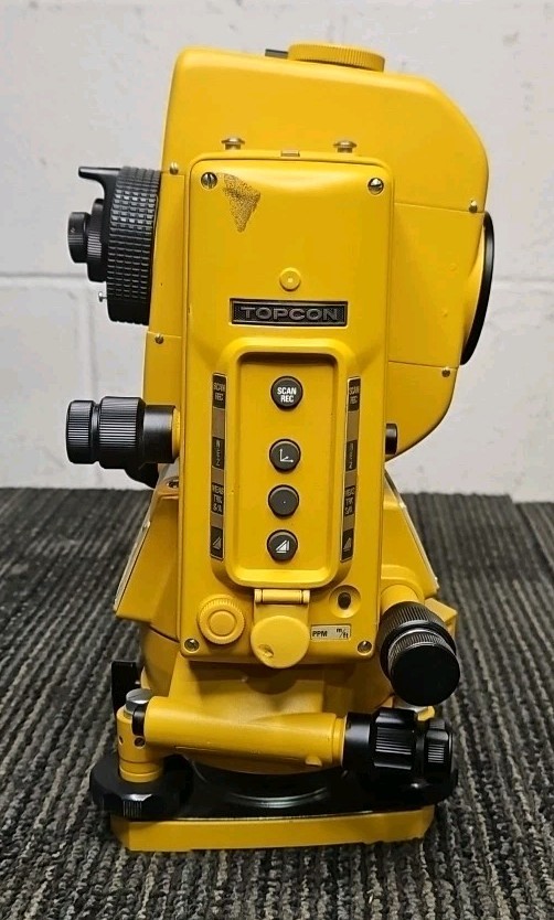 Topcon GTS-3B Total Station + Case - READ