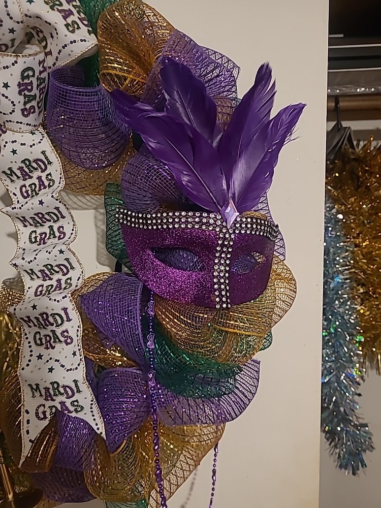 DECO MESH MARDI GRAS WREATH