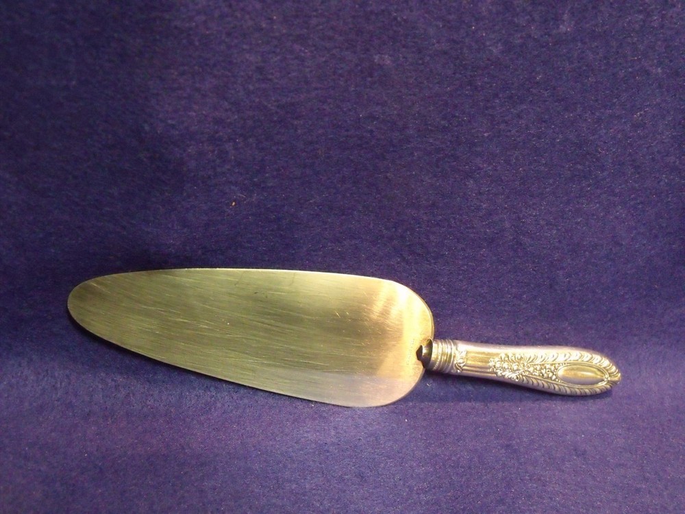 STERLING REPOUSSE HANDLE STAINLESS BLADE 9 1/4" CAKE KNIFE VGUC