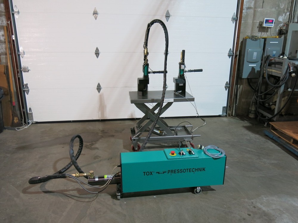 TOX PRESSOTECHNIK JOINING SYSTEM POWER PACK TWO CINCHERS UNUSED SHARP