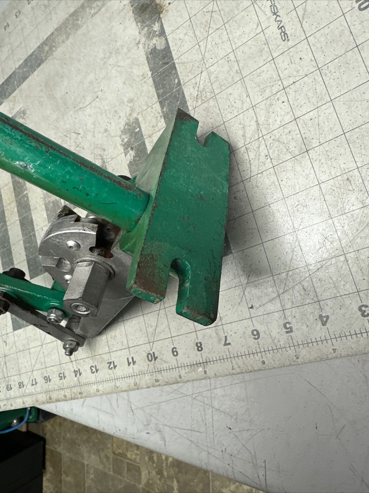 Greenlee 36587 Threaded Rod Cutter Bench Mount Assembly (cccq9b
