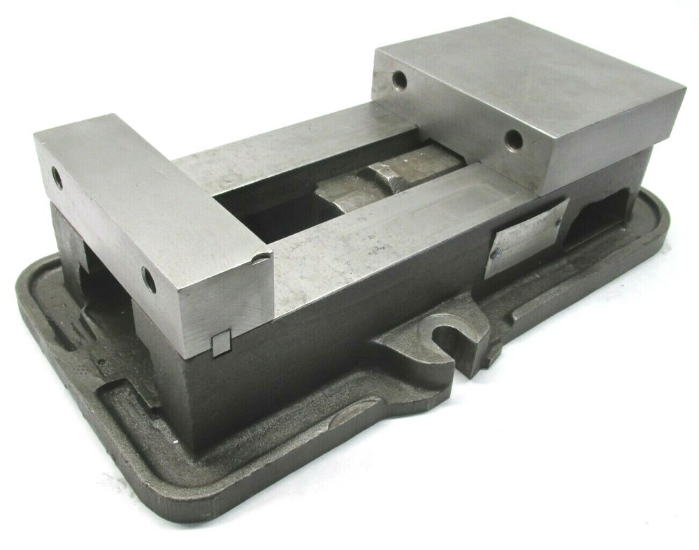 KURT ANGLOCK 6" MILLING MACHINE VISE - #D60