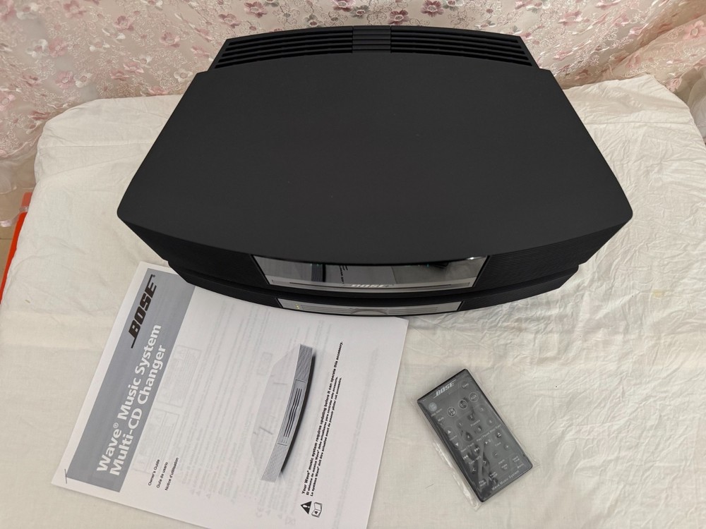 Bose Wave Music System CD AM/FM W/ 3 CD Changer & Remote Control