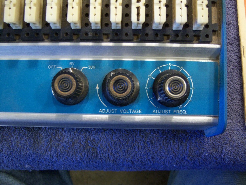Design Console - Bell and Howell Schools untested