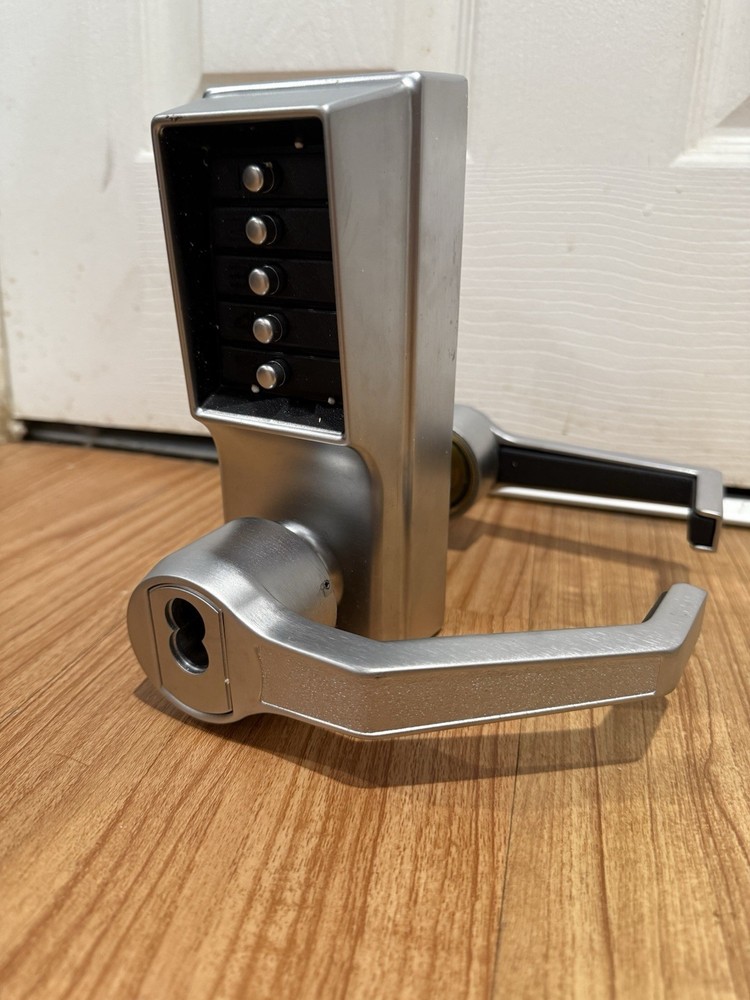 Info L1000 Combination Lock