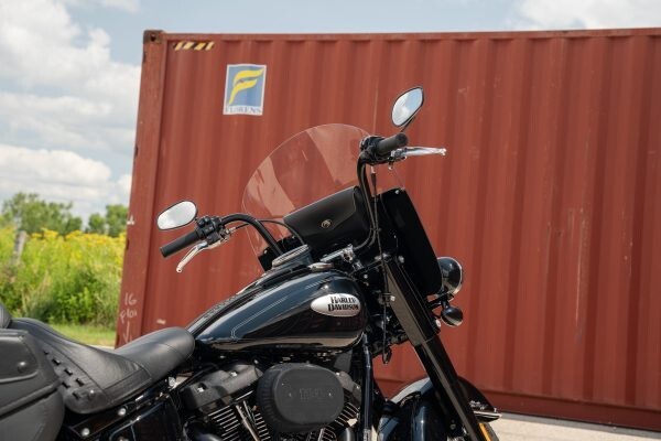 Willie & Max 59513-00 Universal Revolution Windshield Bag - Black