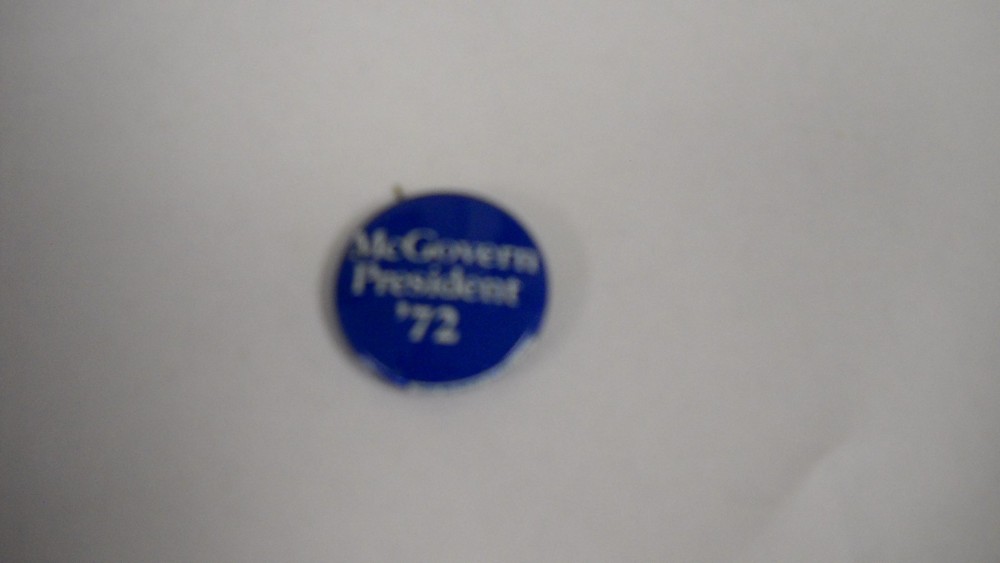 McGovern President '72- 1.125"pin E