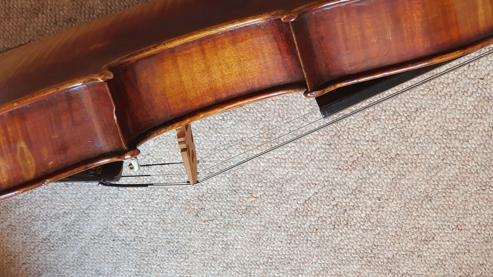 Beautiful old Viola, beautiful flamed