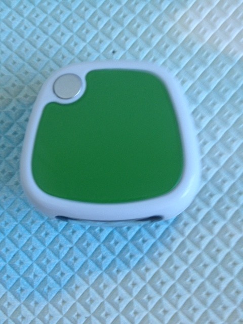 BRAND-NEW GENERIC PEDOMETER WITH LCD DISPLAY GREEN