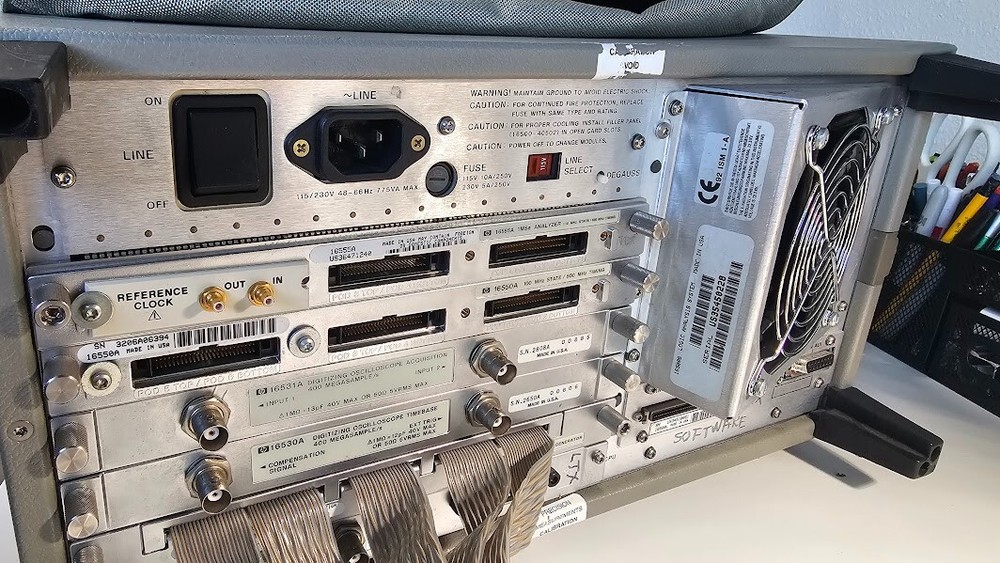 HP 16500B Logic Analysis System