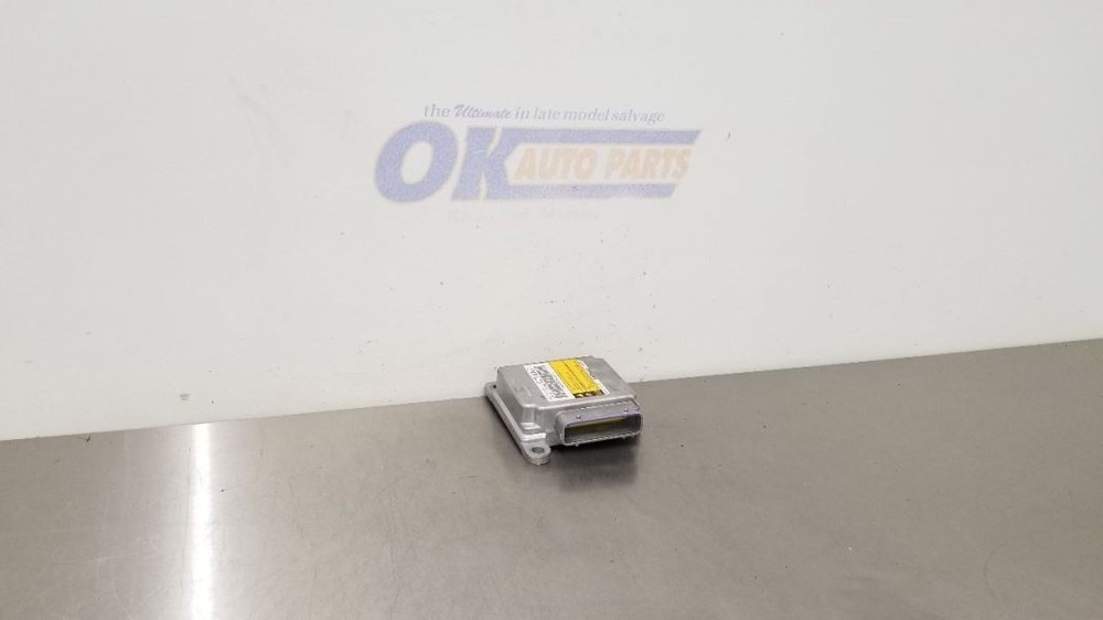 08 CHEVY CORVETTE C6 SRS CONTROL MODULE 15297098
