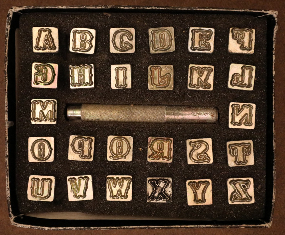 Craftool 8130 Alphabet  1/2"