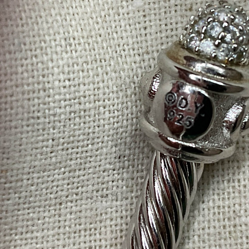 David Yurman bracelet cuff. Silver 925. Authentic Mint condition.