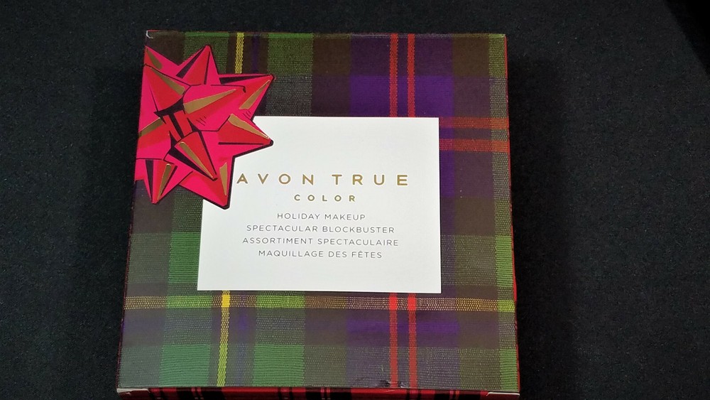 Avon True Colors MakeUp Case With Mirror Assorted Colors Holiday