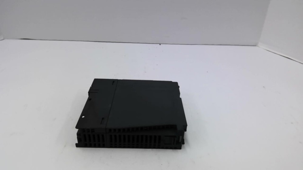 Mitsubishi Q04UDEHCPU CPU Unit 5 VDC 0.49 A Missing Front Cover