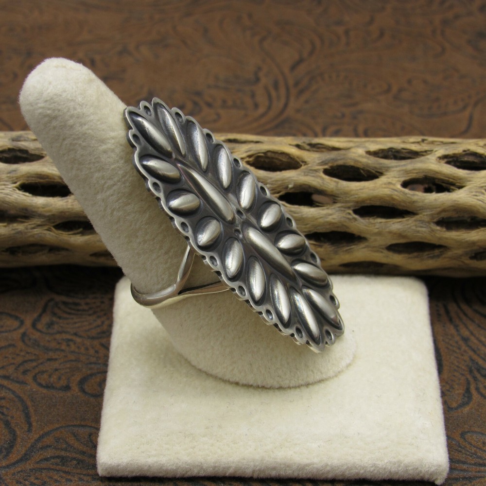 Beautiful Southwest Brushed Sterling Silver Repousse Conch Ring+