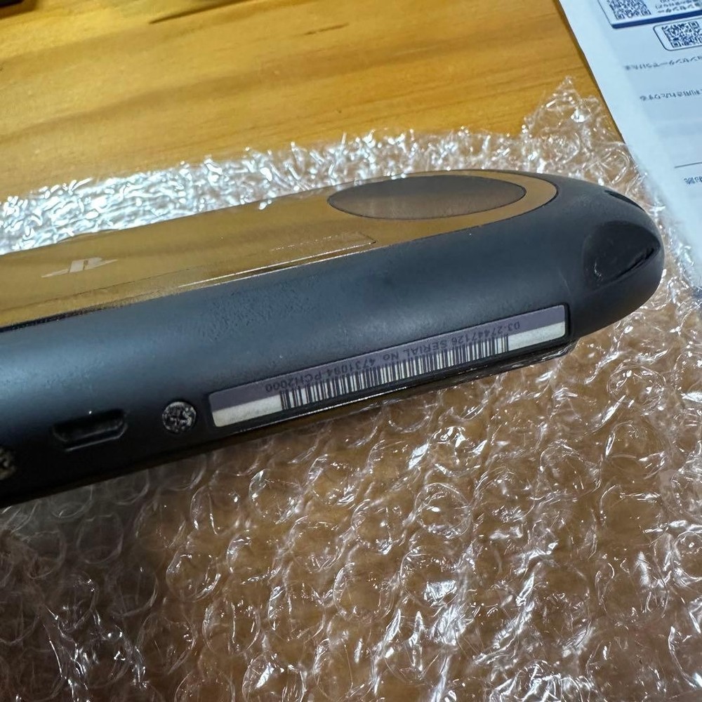 PSVita 2000 Console Black 5922 From Japan
