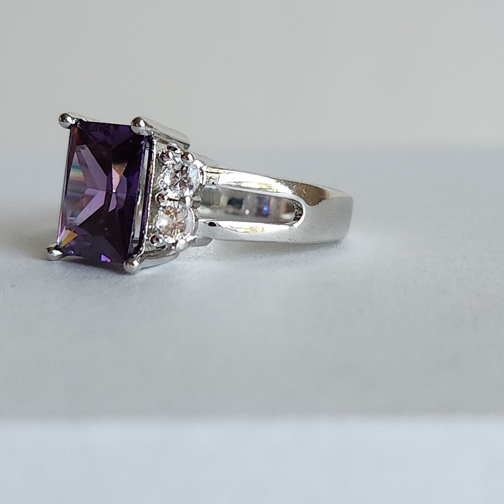 Silver Tone Amethyst & White Topaz Ring Size 7 – 4.3g