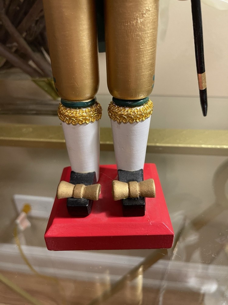 VINTAGE NUTCRACKER RARE PIECE AS IS