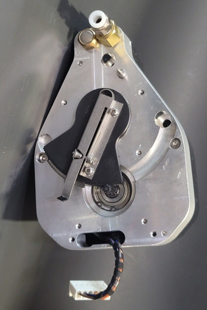 AS IS UNTESTED VAT 65048-PH52-BIV1 ACTUATOR 229351