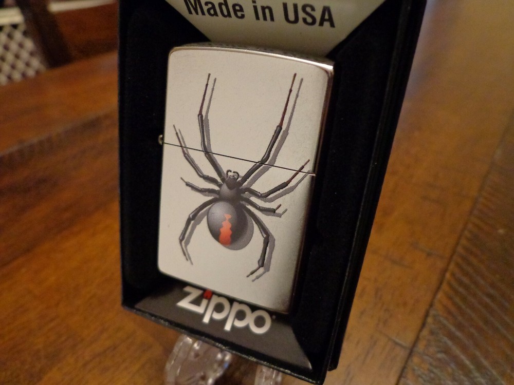 BLACK WIDOW SPIDER ZIPPO LIGHTER MINT IN BOX