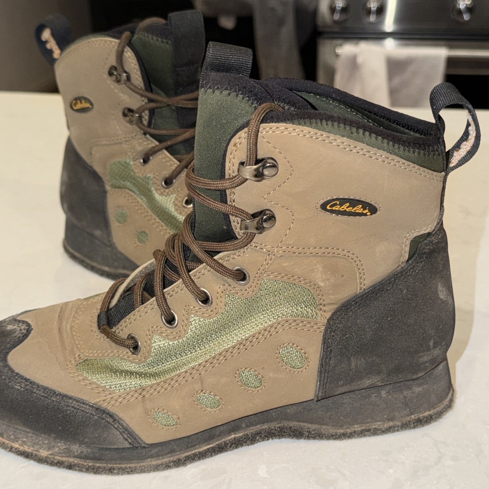Cabelas Size 8D Women's Master Guide Ultralight Wading Boot Felt Sole