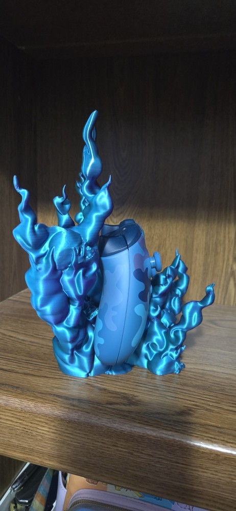 3d printed skull xbox controller stand holder(controller NOT included!)