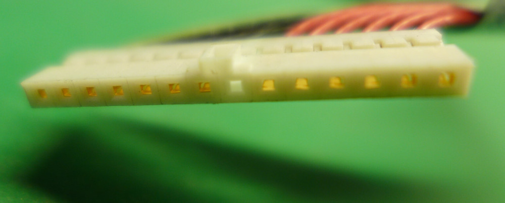 GENUINE Alienware m17 DC Power Input Plug w/Cable Dell Y0GD1
