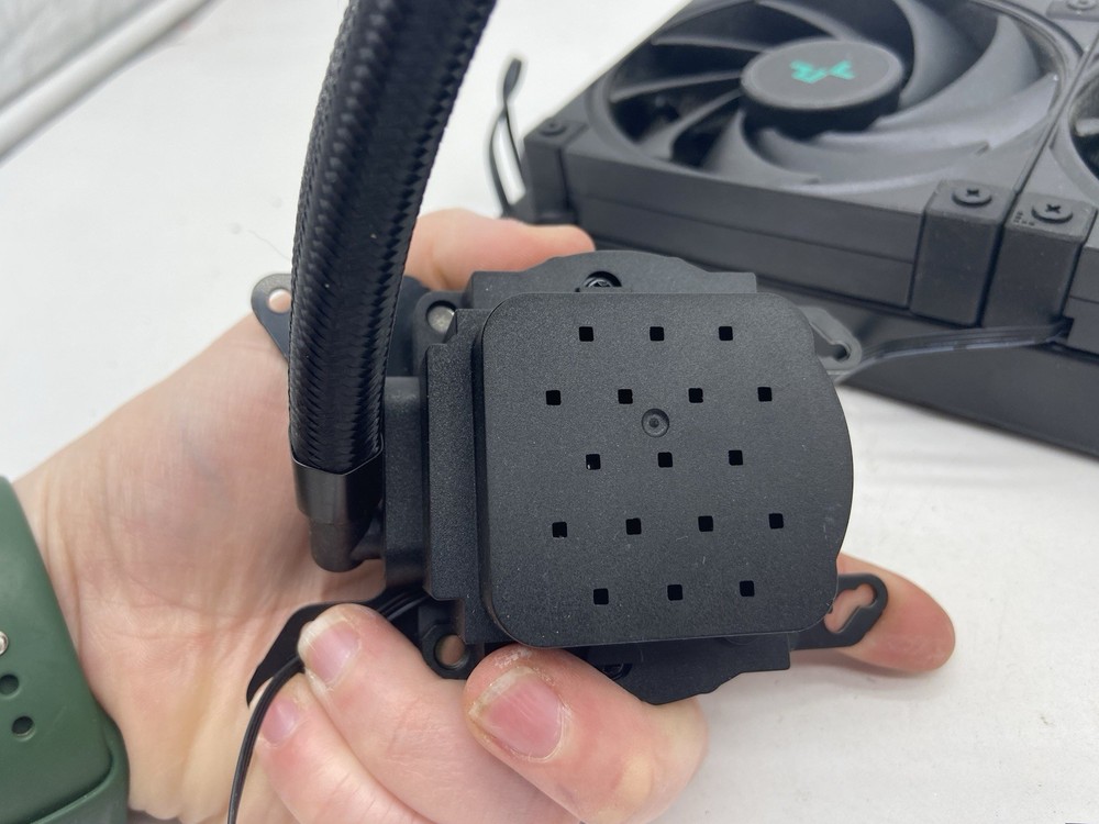 DeepCool LT520 high-performance liquid CPU cooler