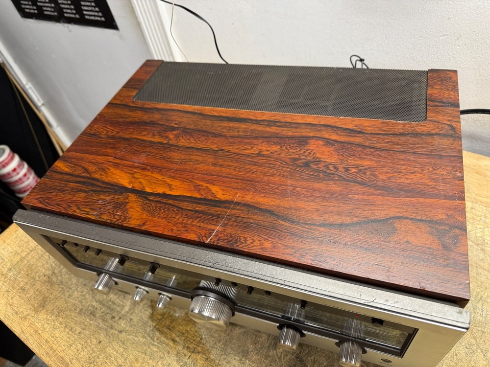 LUXMAN R-1070 STEREO RECEIVER