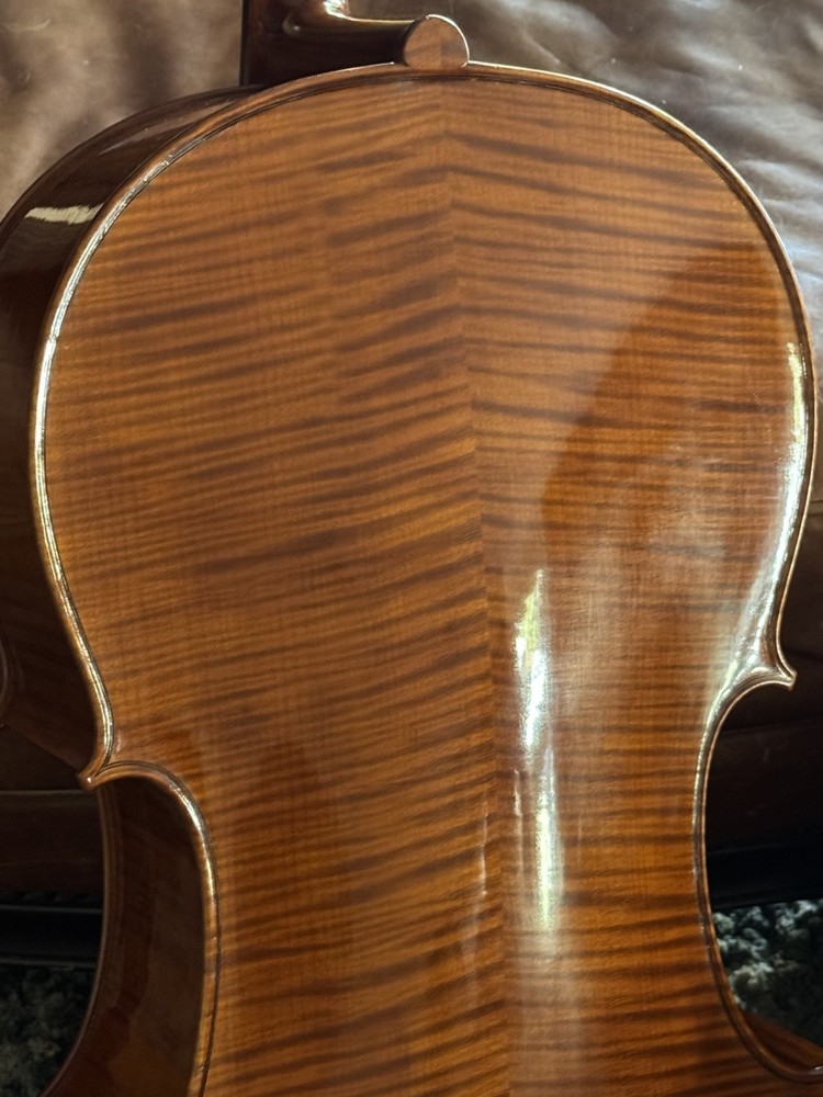 Italian cello 4/4 from a Cremonese luthier