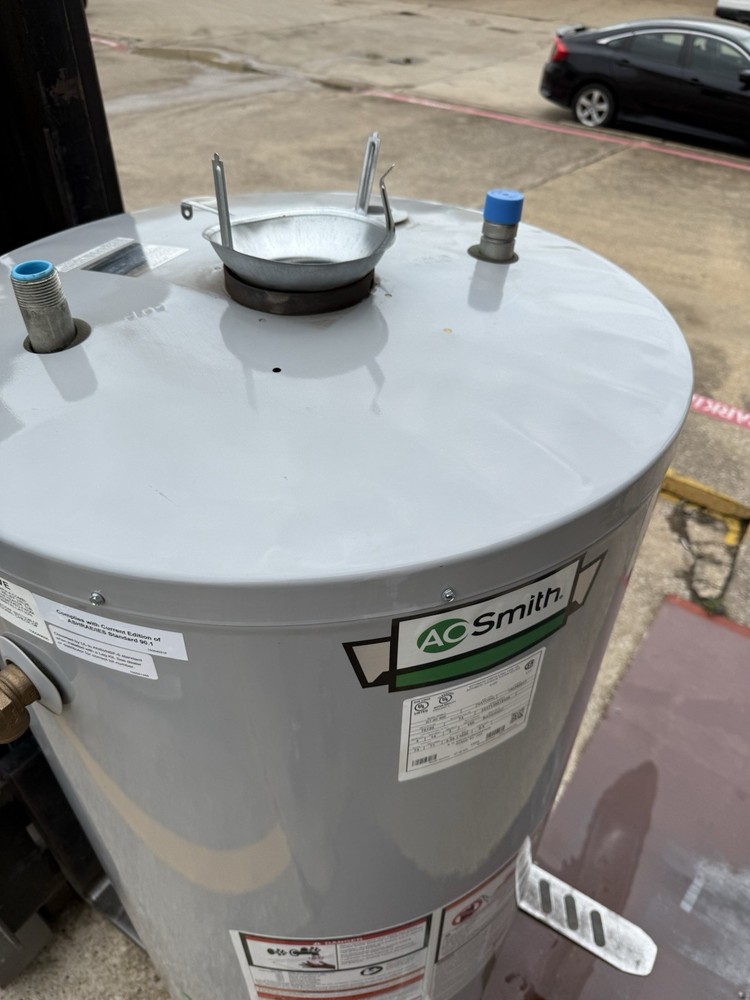 A.O. Smith 74 Gallon BT - 80 400 75,100 BTU commercial GAS HEATER- New open box