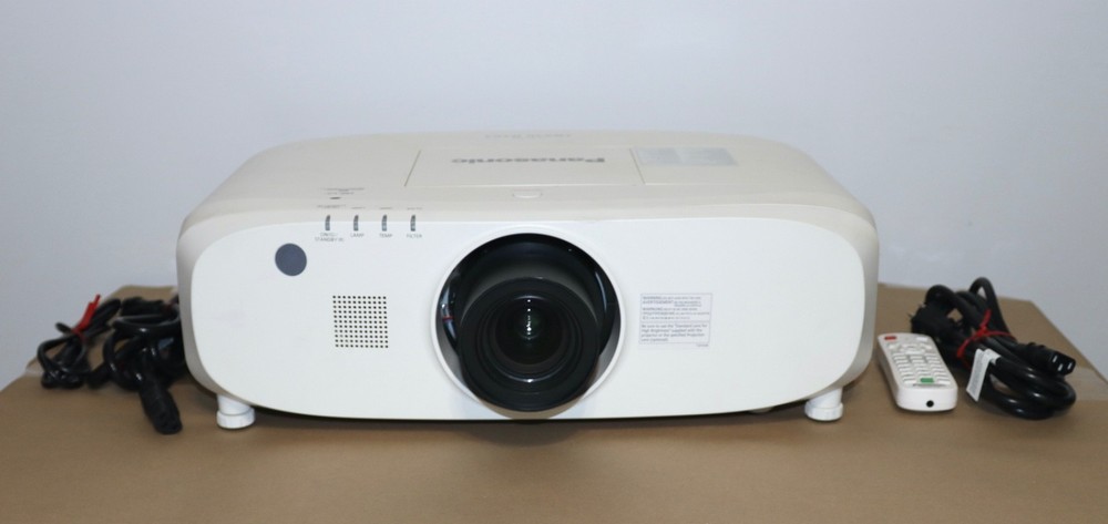 Panasonic PT-EW640 Projector . New Original Epson Lamp  Installed. ( BUNDLE )
