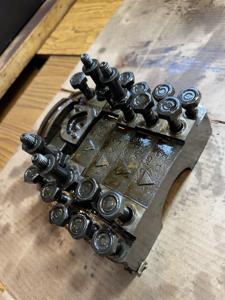 Mercruiser 454 MPI main caps