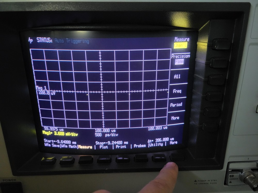 Hewlett-Packard 54110D Digitizing Oscilloscope Parts (Powers On, Untested)