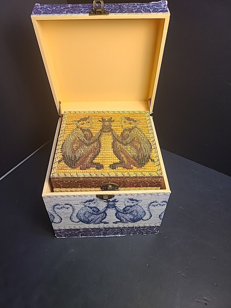 Nesting Boxes Monkeys