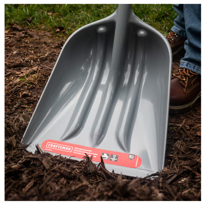 CRAFTSMAN 27-in Wood D-Handle Scoop