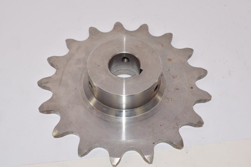Browning B846489 Roller Chain Sprocket 17 Teeth 1 1/4'' Bore 7 1/2'' OAD
