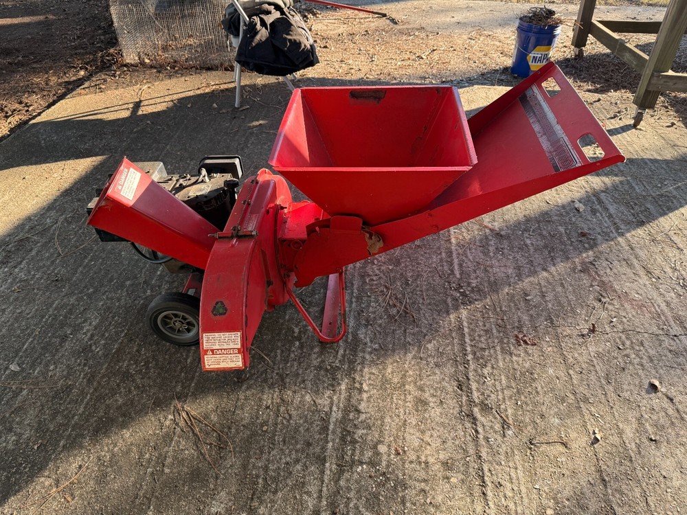 mtd yard machines 8 hp chipper shredder