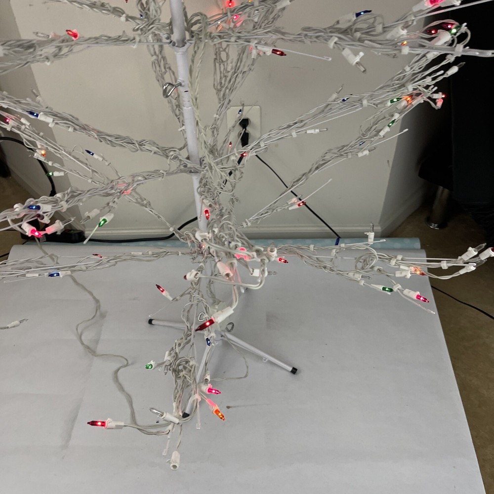 7´ Ft Tall Shimmering Christmas Tree white