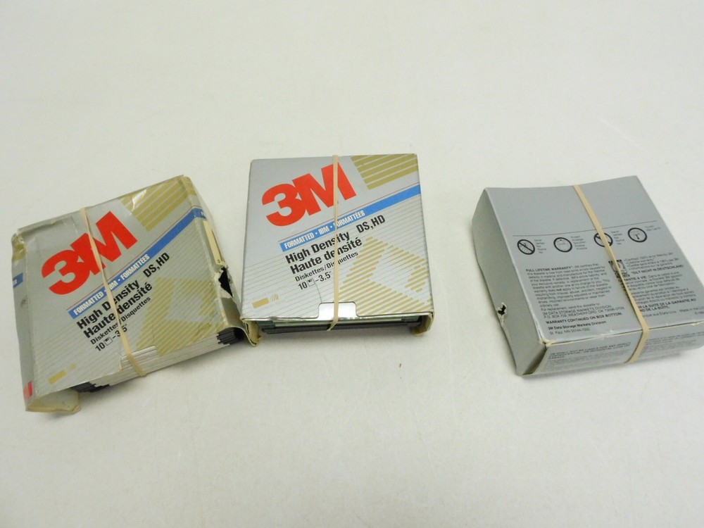 Lot of 29 Floppy Discs 3.5" Unsorted Untested. Software