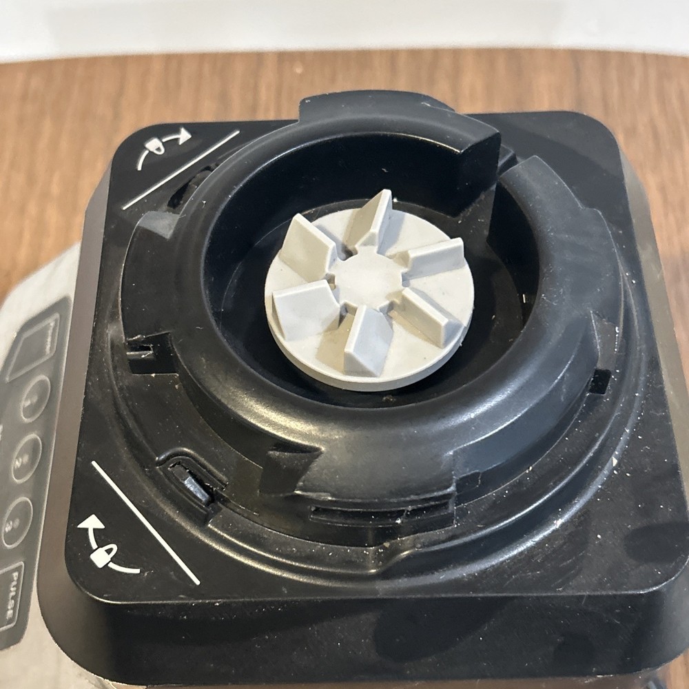 Ninja Professional Plus Food Processor 1000 Watts, 4 Functions, Silver, BASE!!